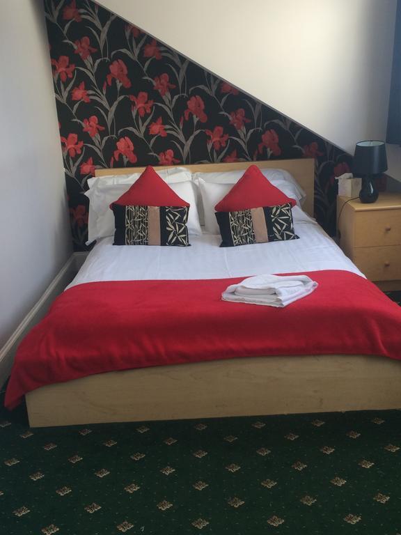 Broom Lodge Largs Room photo